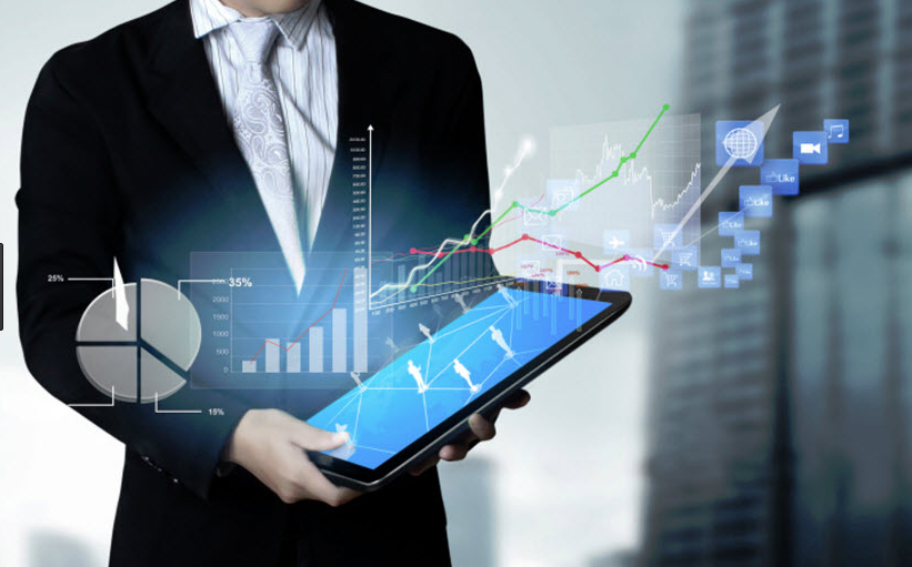 Expert-comptable analysant des données financières